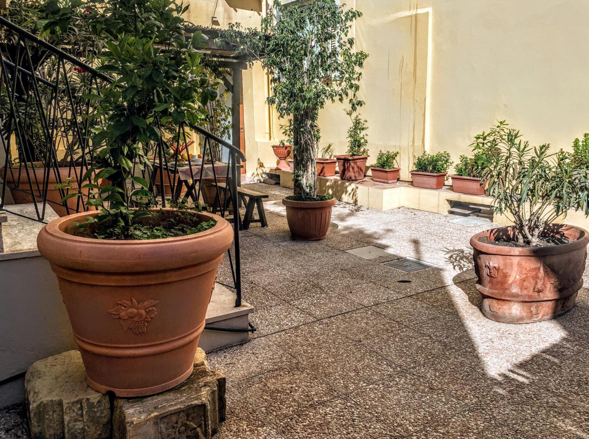 דירות קליארי Oasi Urbana Con Terrazza E Vista מראה חיצוני תמונה