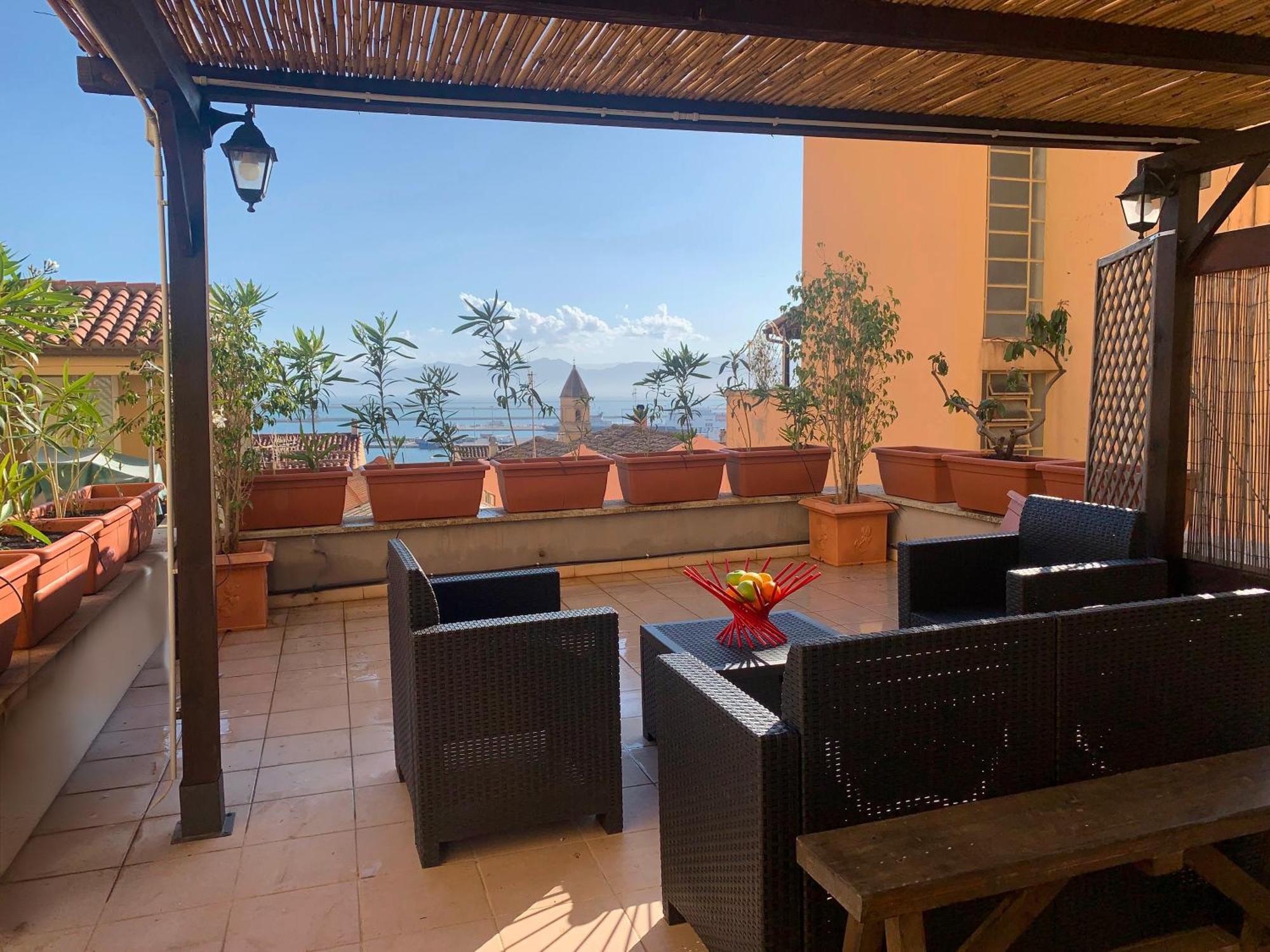 דירות קליארי Oasi Urbana Con Terrazza E Vista מראה חיצוני תמונה