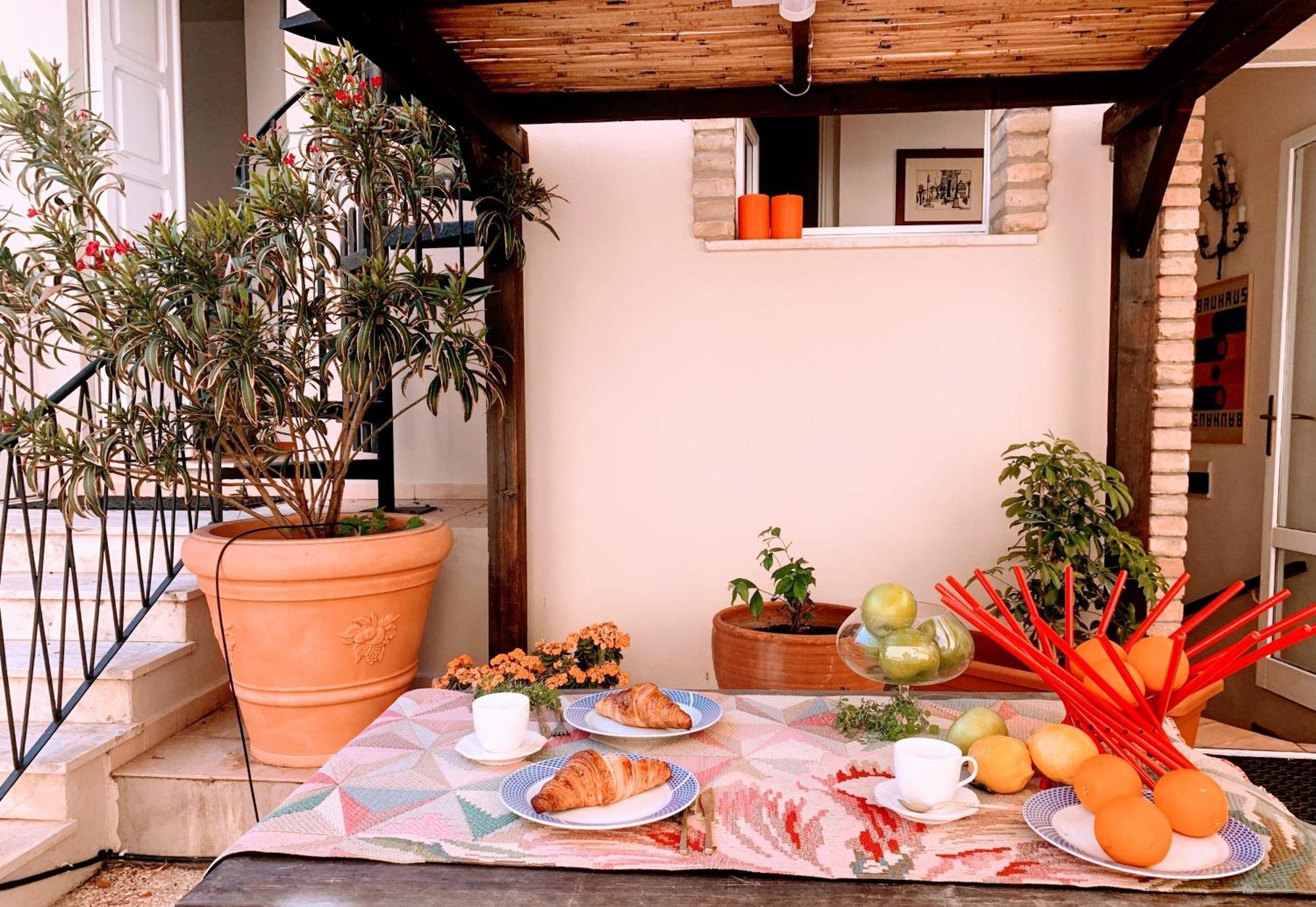 דירות קליארי Oasi Urbana Con Terrazza E Vista מראה חיצוני תמונה