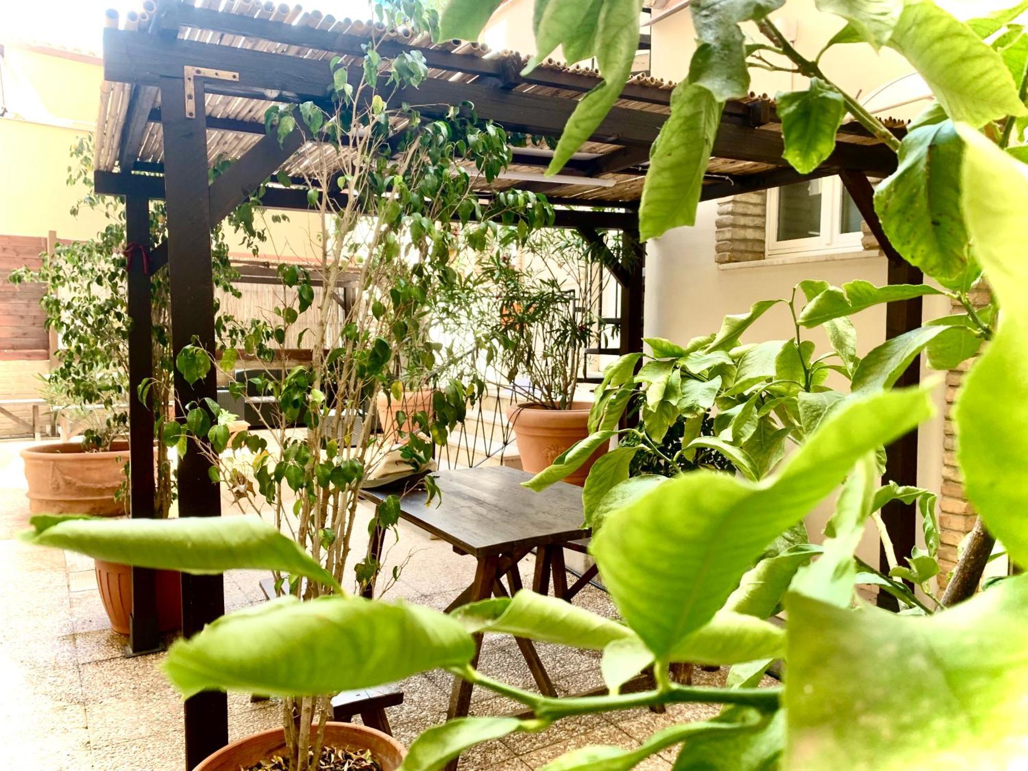 דירות קליארי Oasi Urbana Con Terrazza E Vista מראה חיצוני תמונה